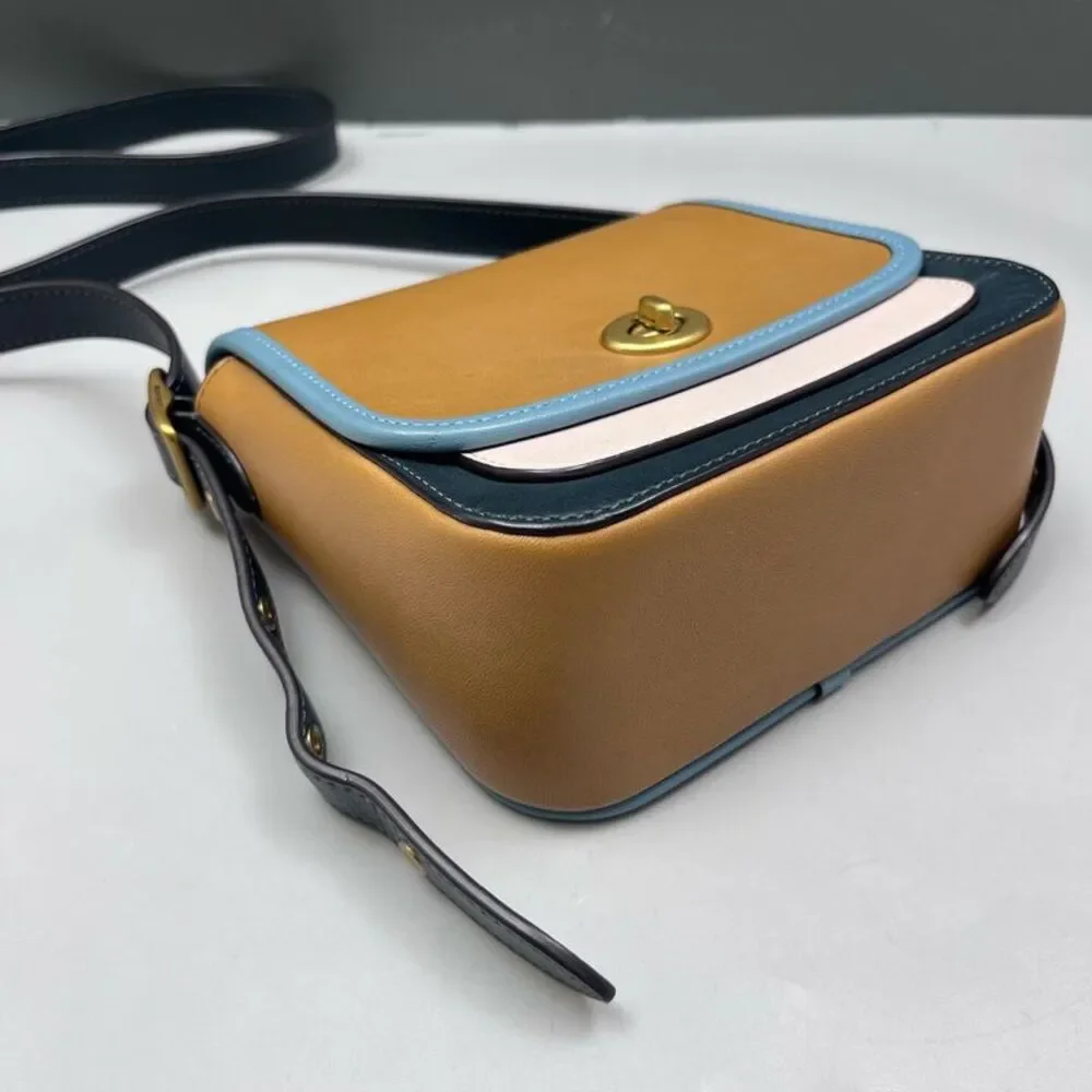 Coach Women Pre-Loved Bag Very Good Condition